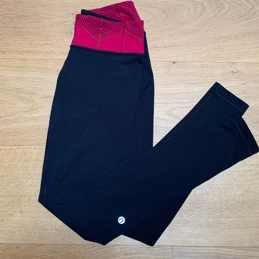 SALE Rare Lululemon Reversible Leggings